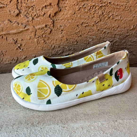 Uin Lemon Print Slip On Canvas Shoes - Picture 2 of 7